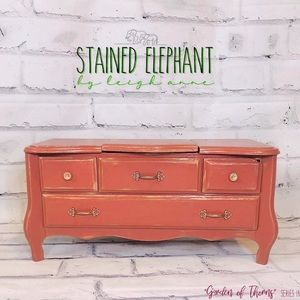 Vintage musical jewelry box